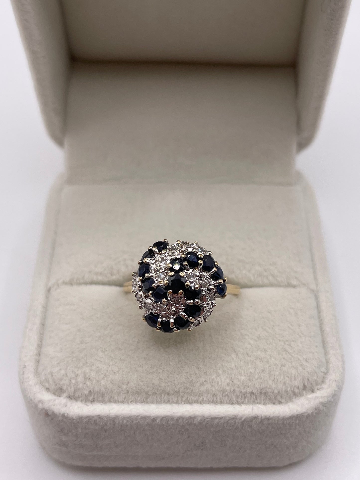 9ct gold sapphire and diamond clusyer ring