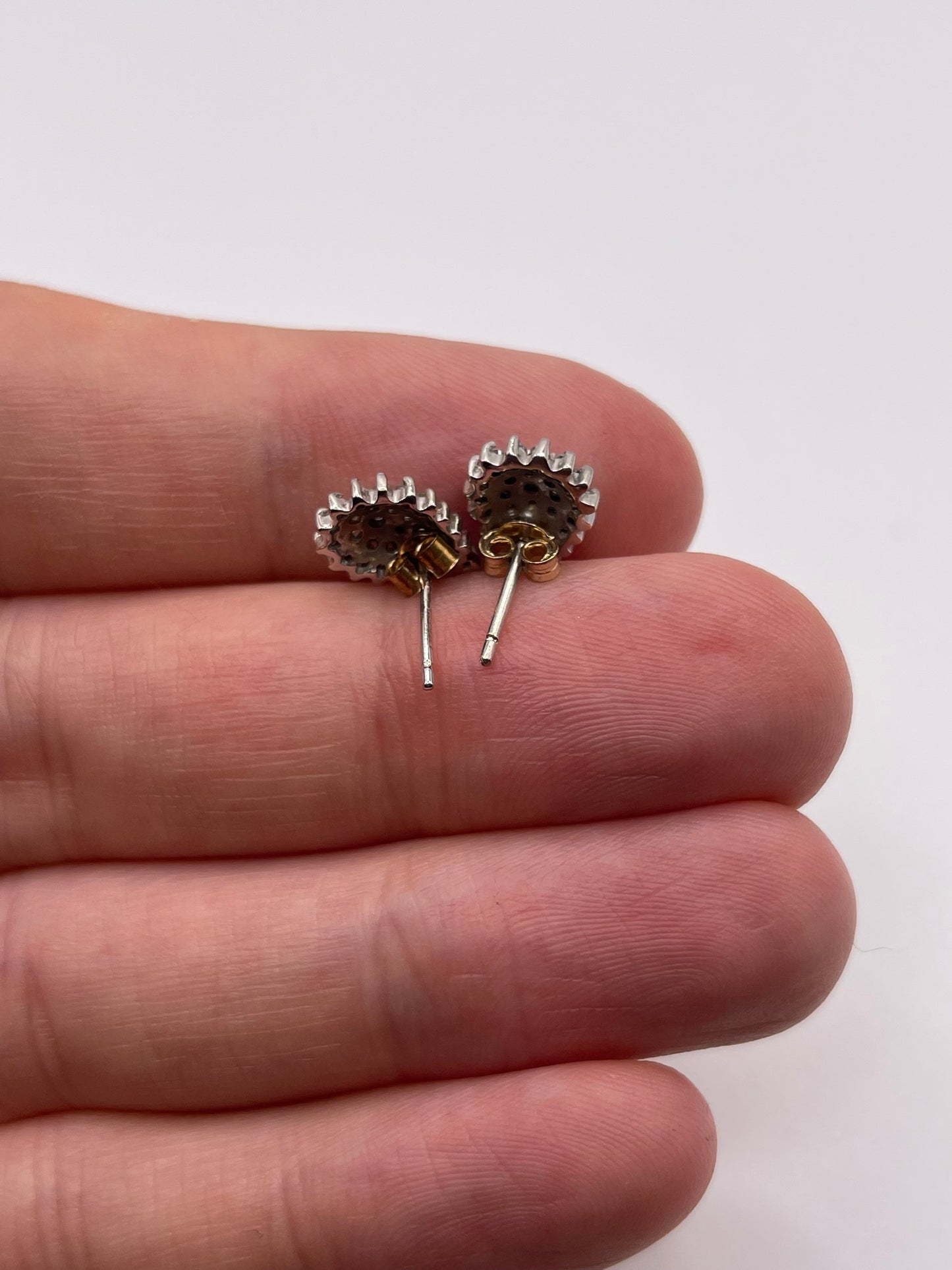 9ct gold diamond cluster ring