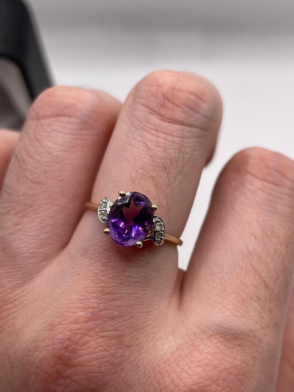 9ct gold amethyst and diamond ring