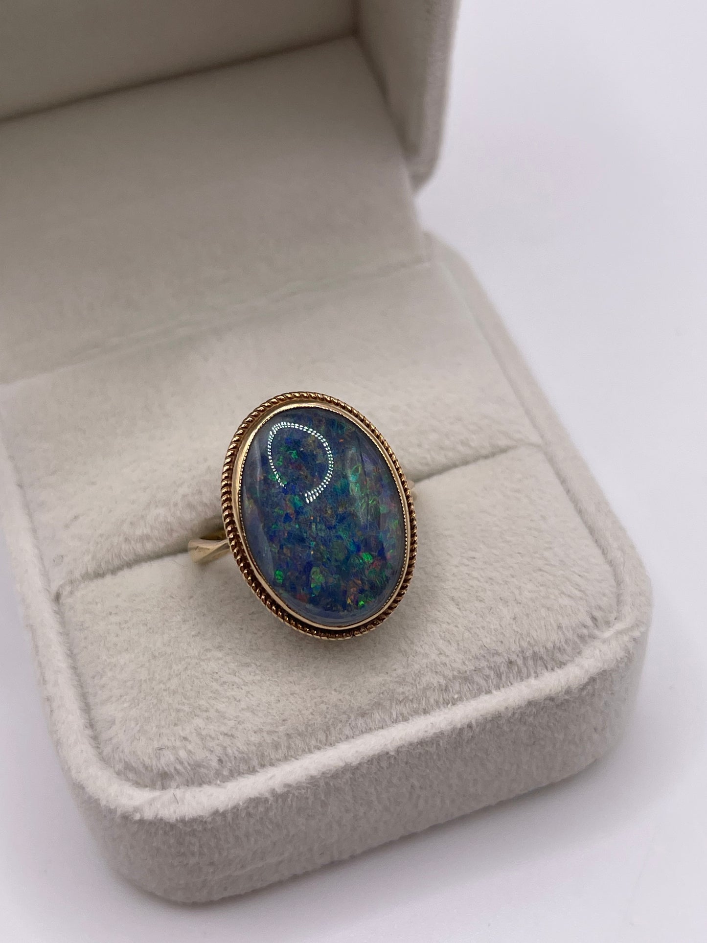 9ct gold black opal triplet ring
