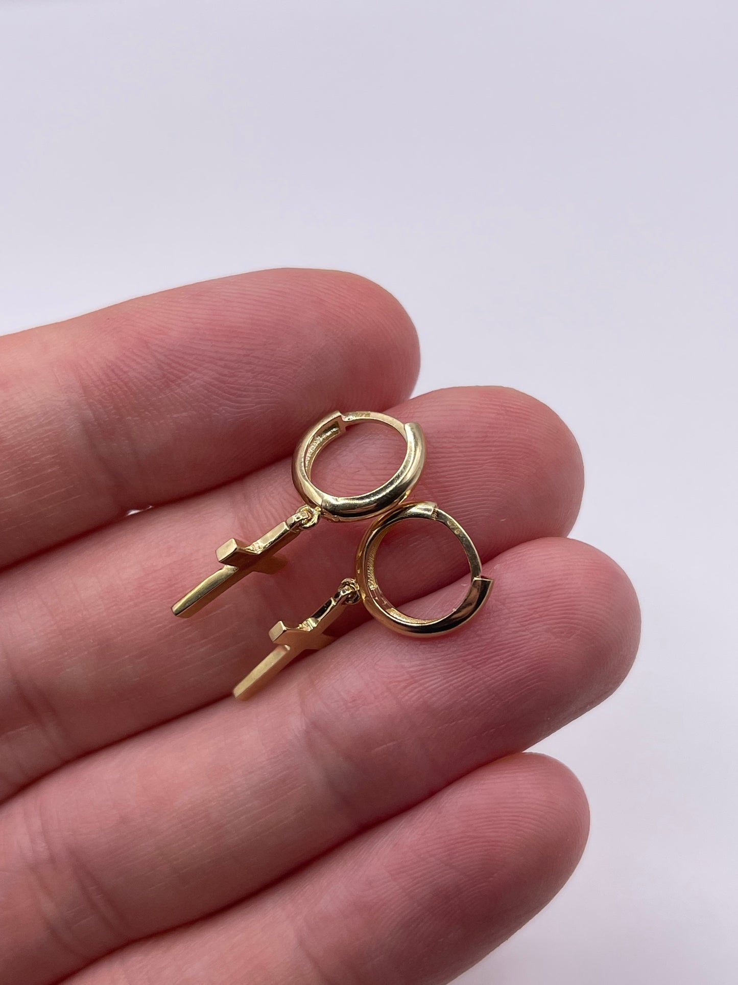 9ct gold cross earrings