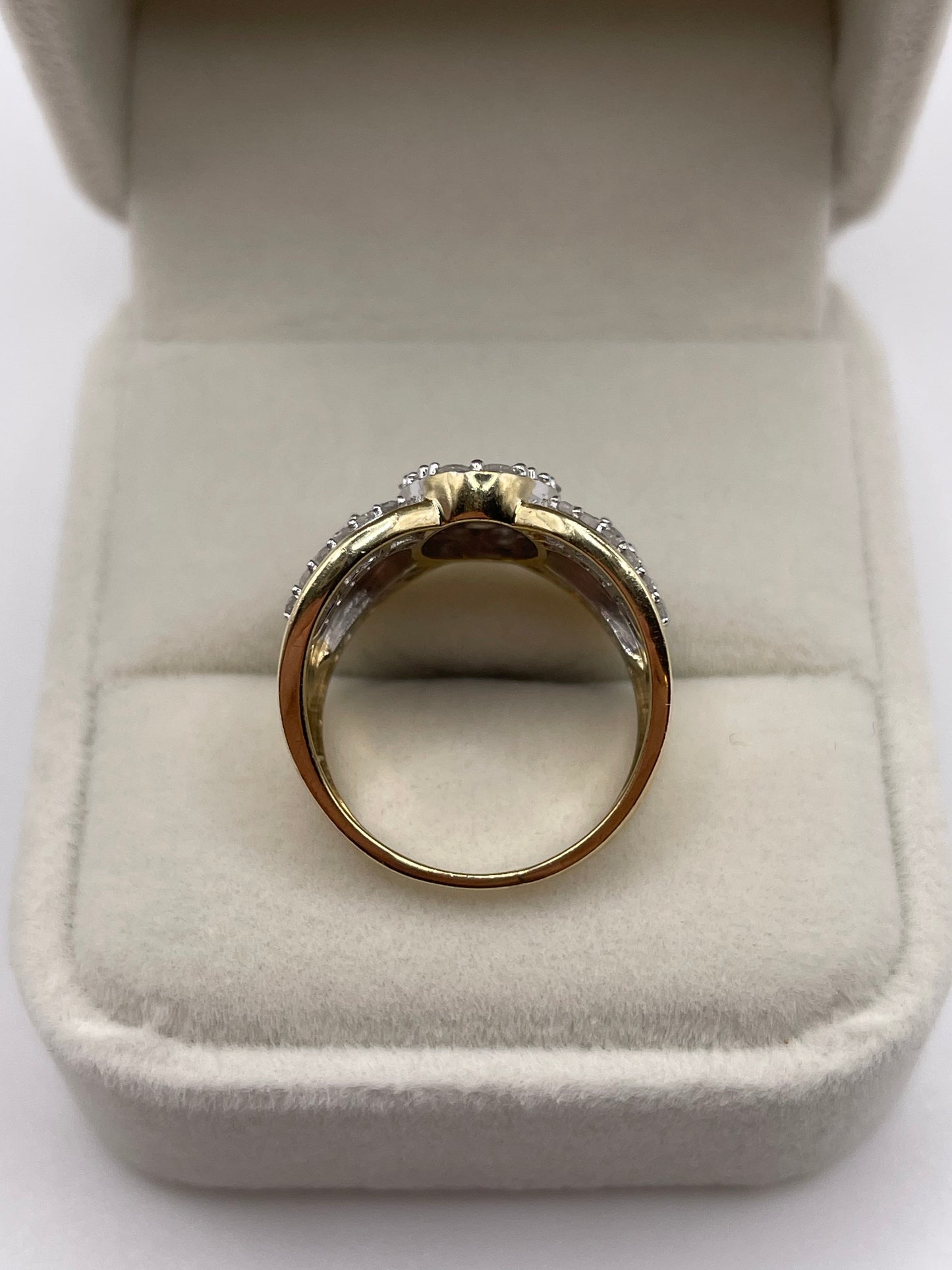 9ct gold diamond cluster ring