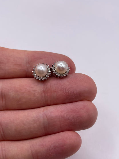14ct white gold pearl and diamond earrings