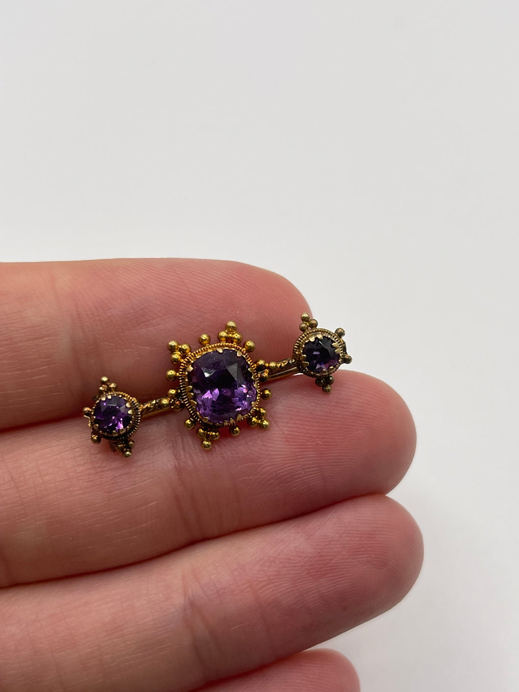 Antique 15ct gold amethyst brooch