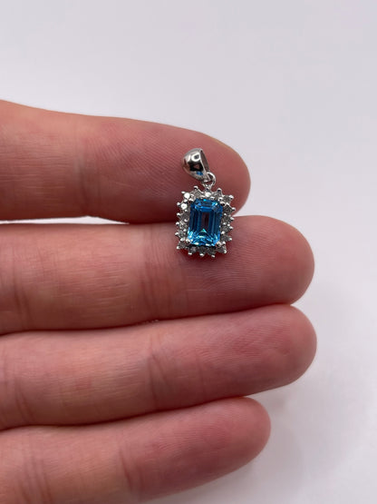 9ct white gold blue topaz and diamond pendant