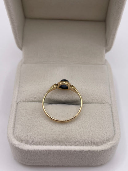 9ct gold cabochon sapphire ring