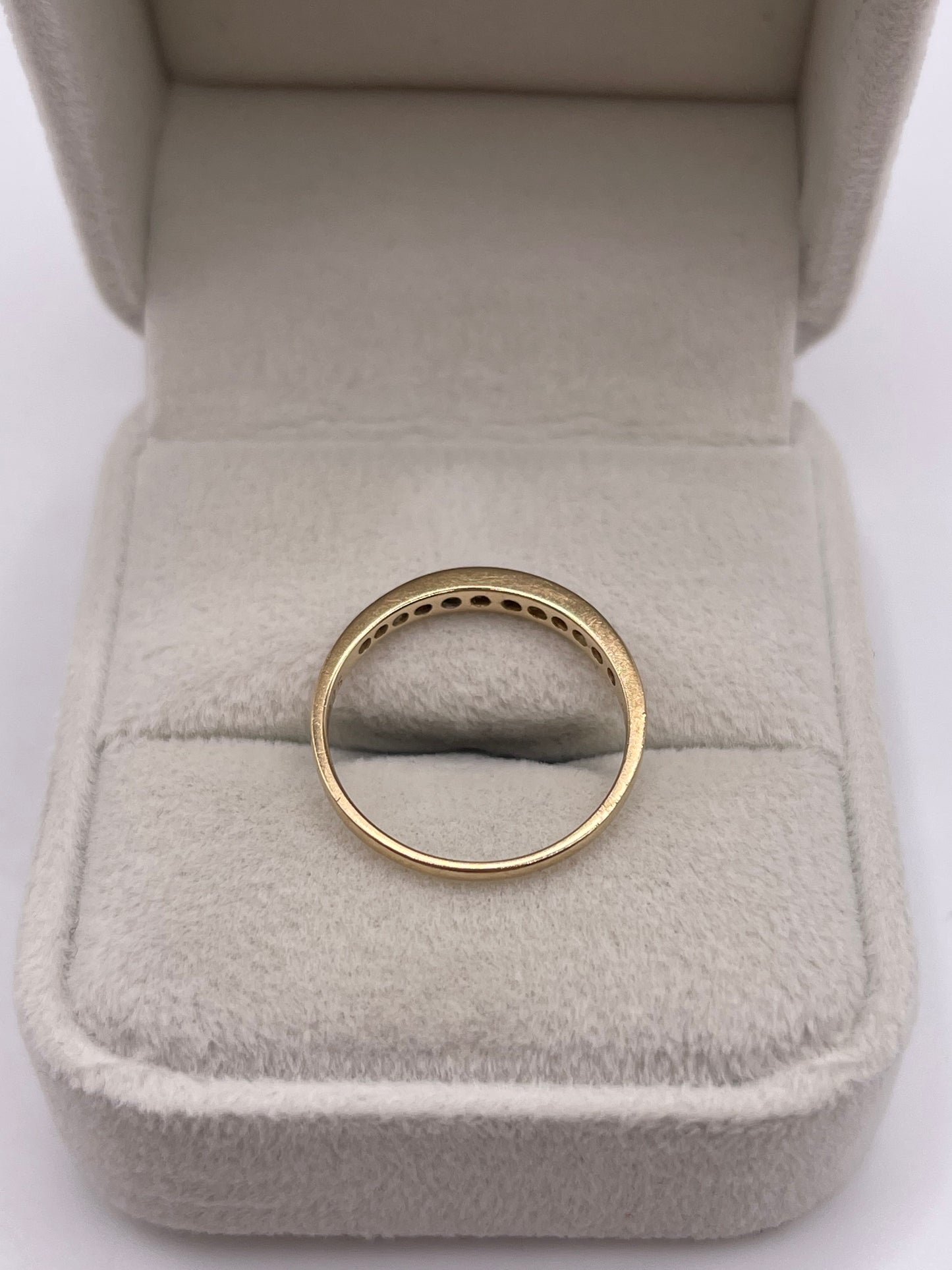 9ct gold diamond ring