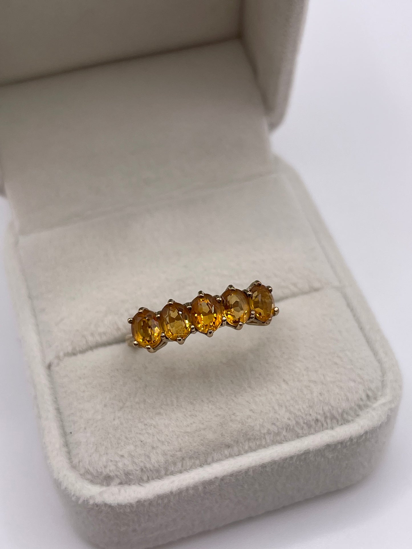 9ct gold citrine ring