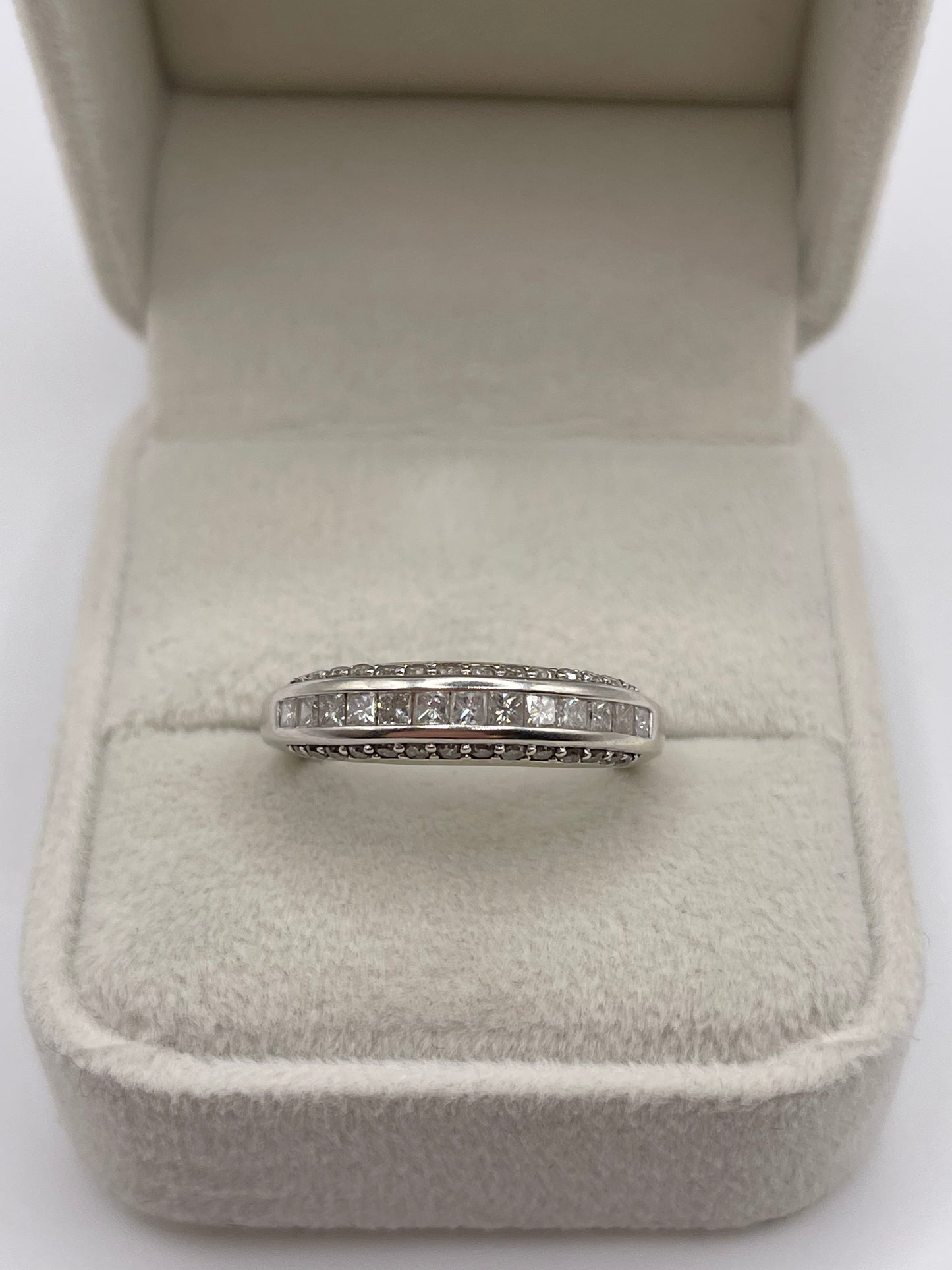 9ct white gold diamond ring