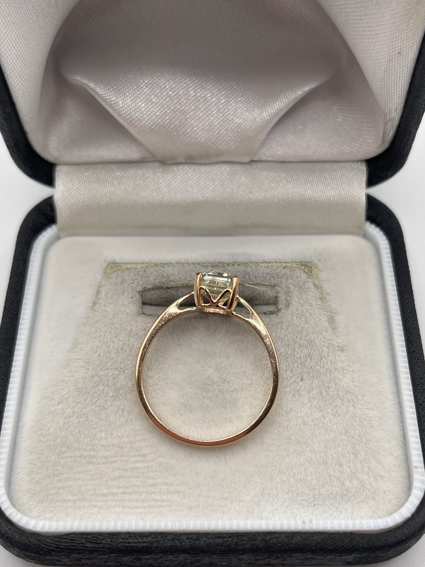 9ct rose gold quartz ring