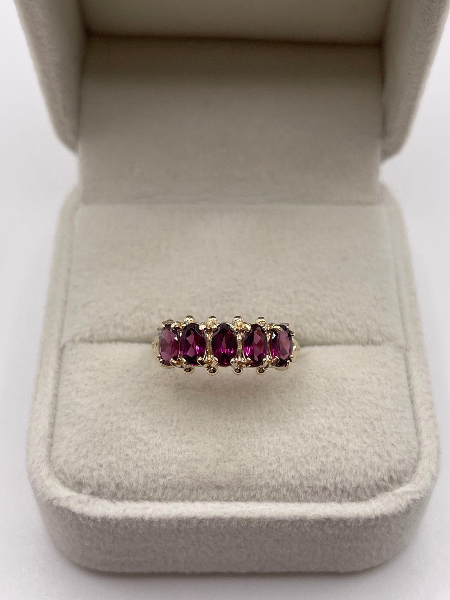 9ct gold almandine garnet ring