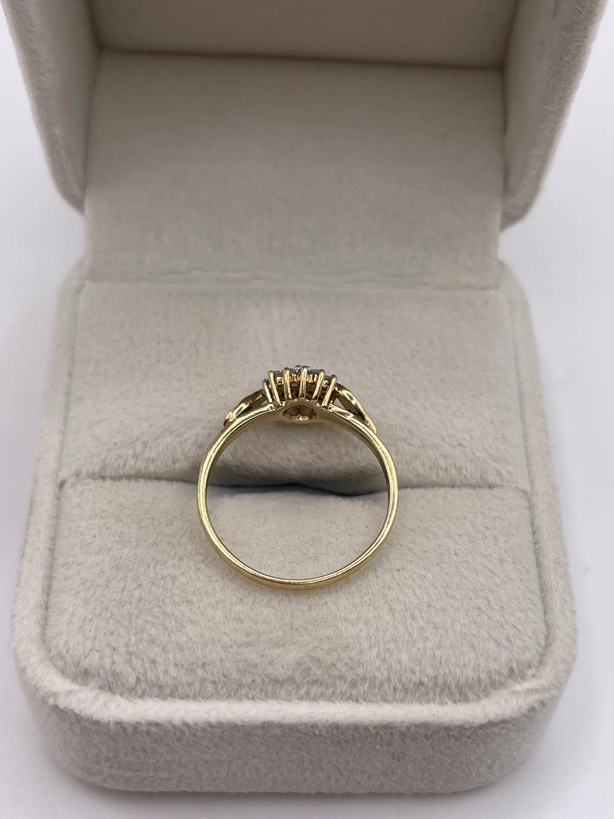 9ct gold diamond cluster ring