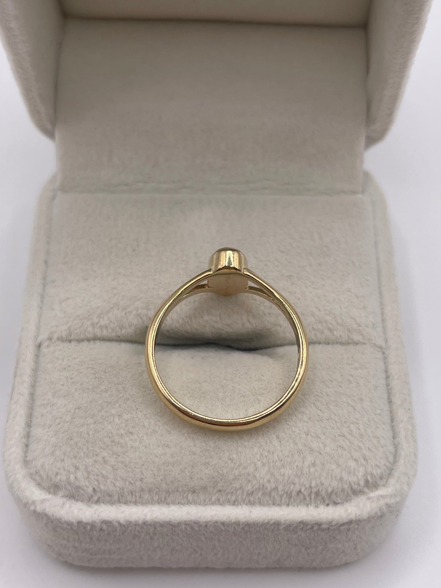 9ct gold opal ring