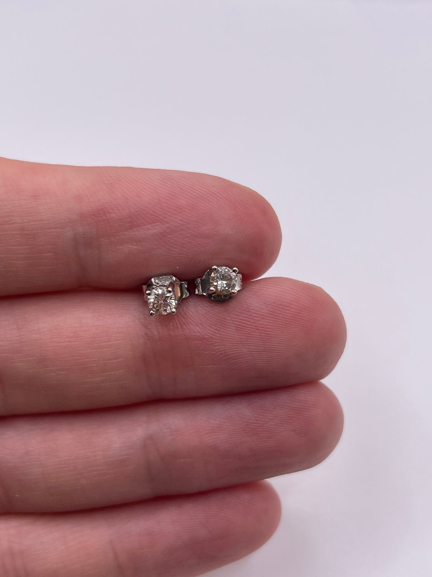 9ct white gold diamond earrings