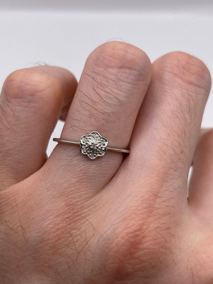 9ct white gold diamond cluster ring