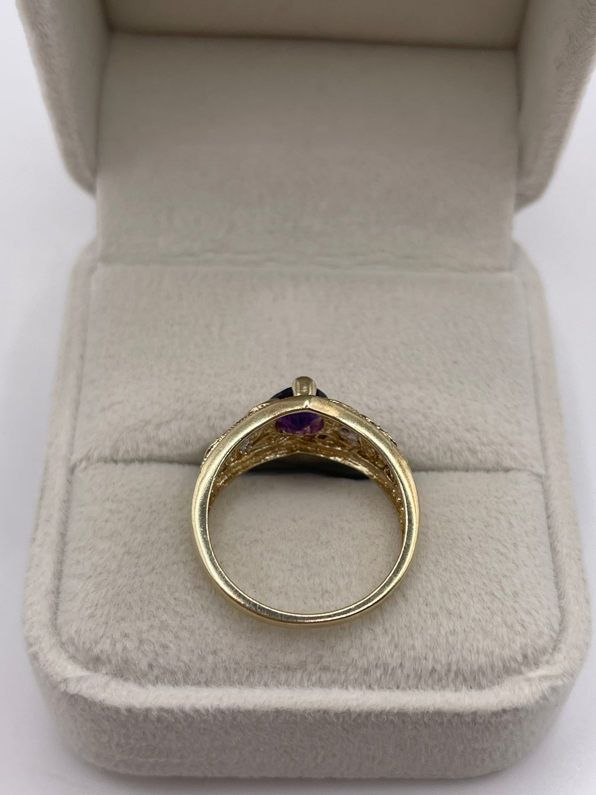 9ct gold amethyst and diamond ring