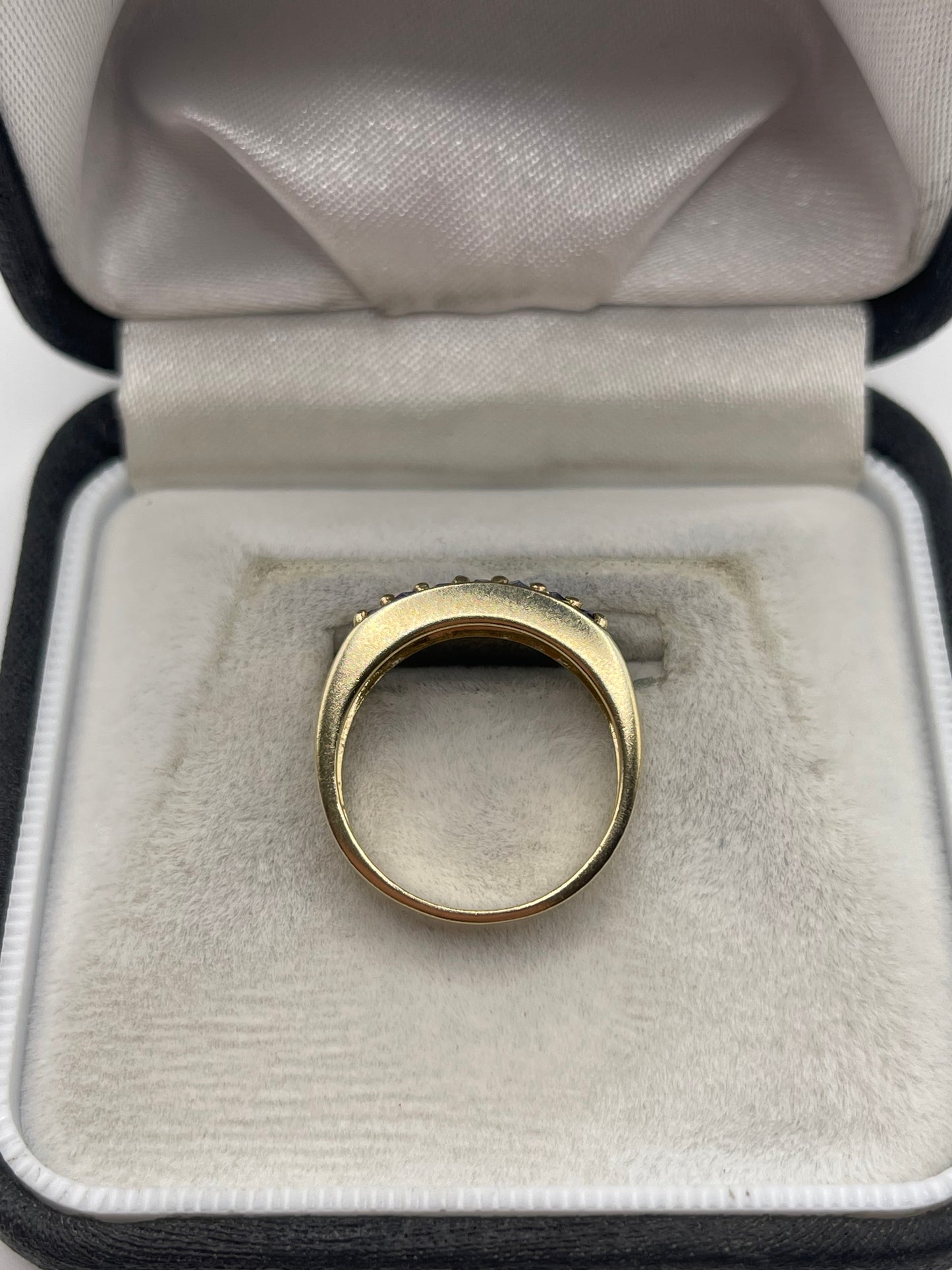 9ct gold tanzanite ring