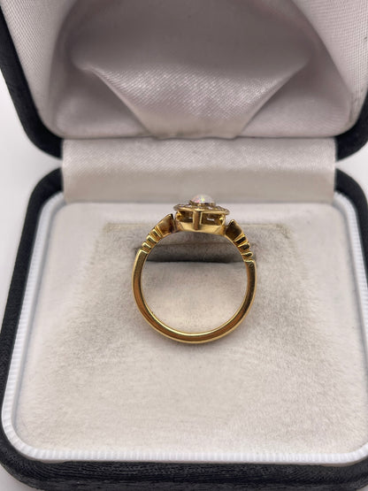18ct gold opal and diamond ring
