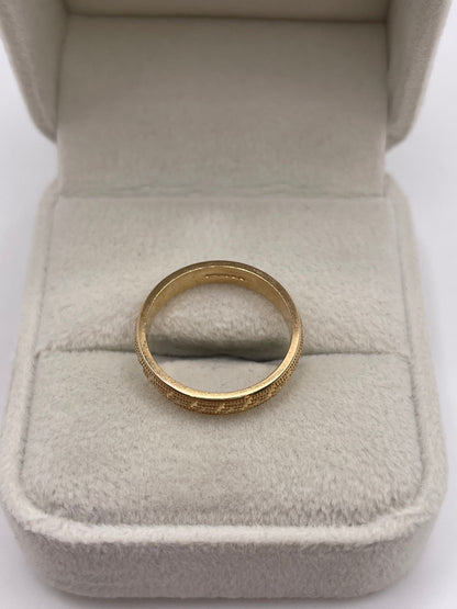 9ct gold patterned band