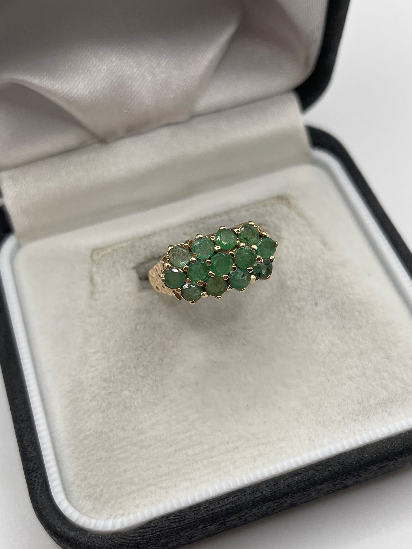 9ct gold emerald cluster ring