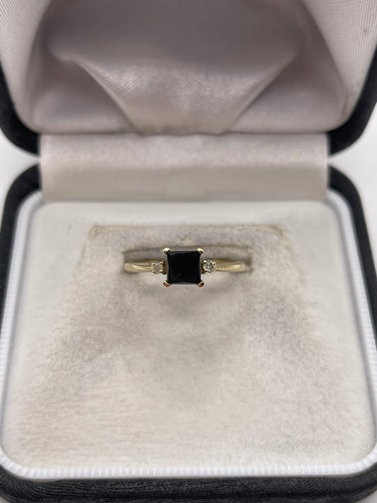 9ct gold diamond ring