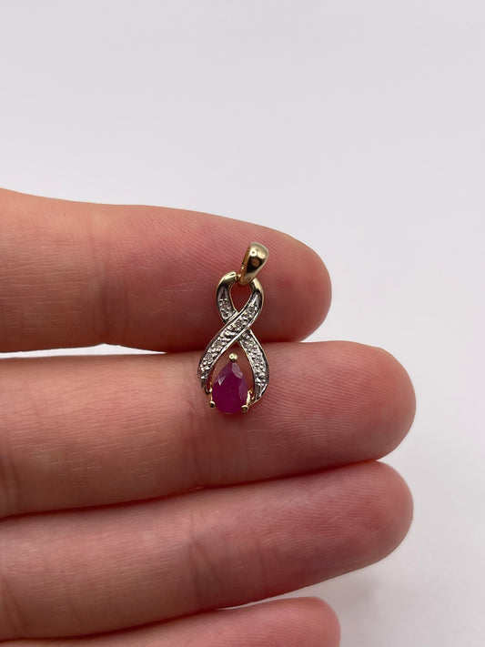 9ct gold ruby and diamond pendant