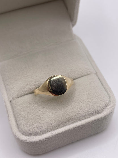 9ct gold signet ring