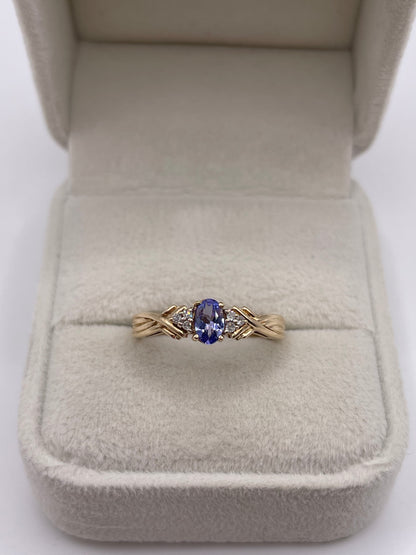 9ct gold tanzanite and diamond ring