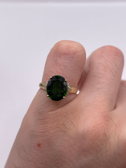 9ct gold diopside and zircon ring