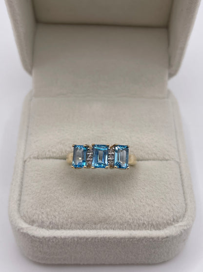 9ct gold topaz and diamond ring