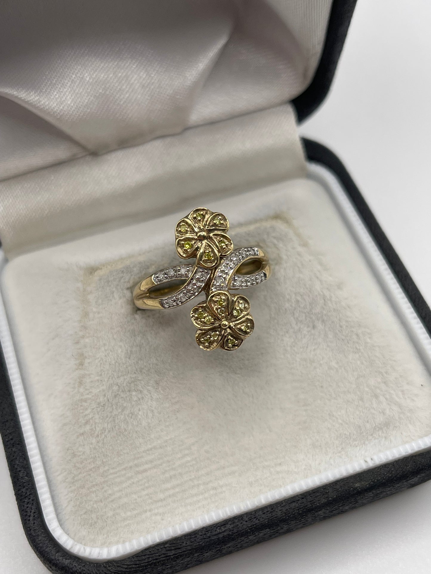 9ct gold diamond cluster ring