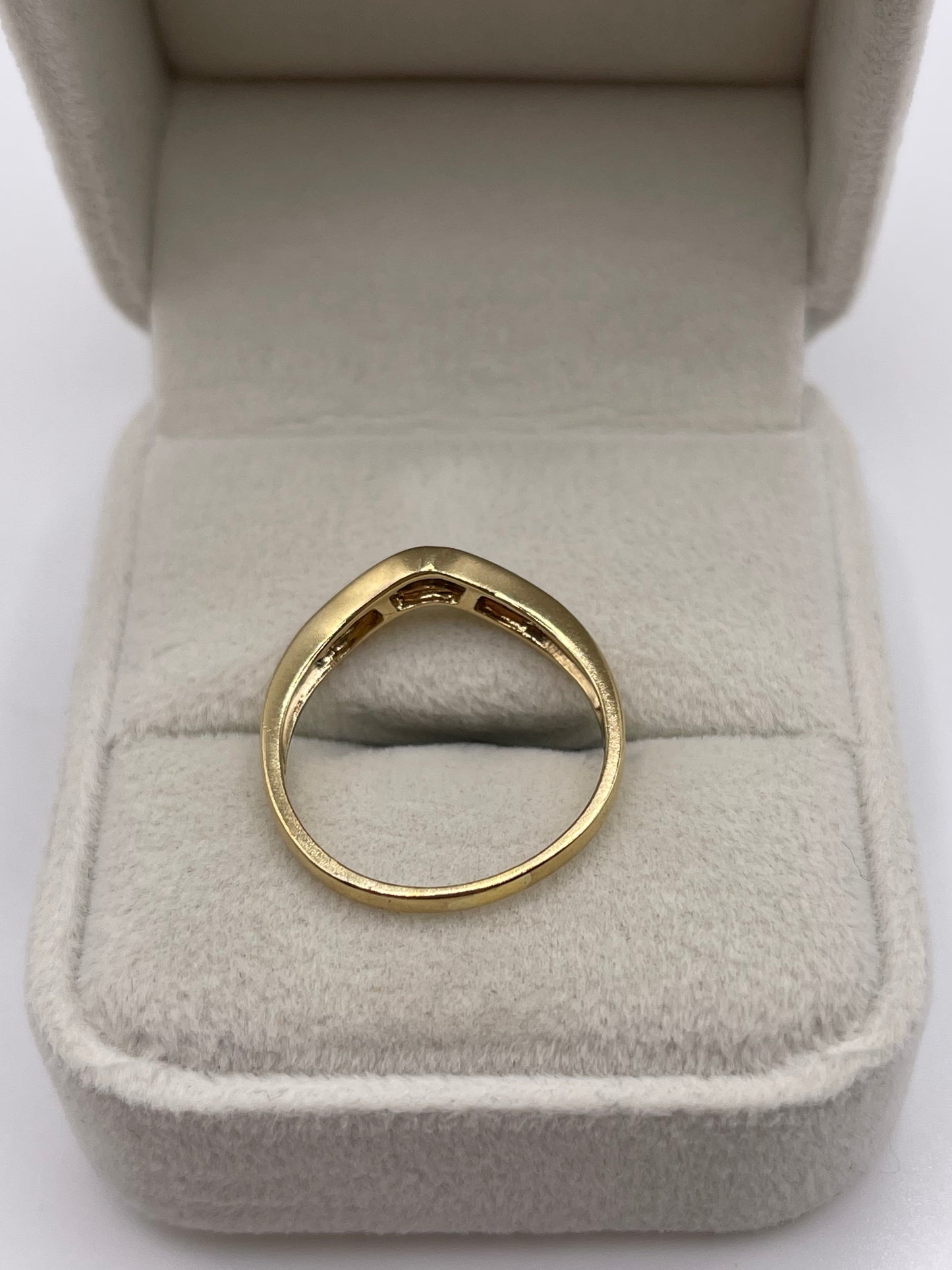 9ct gold diamond wishbone ring