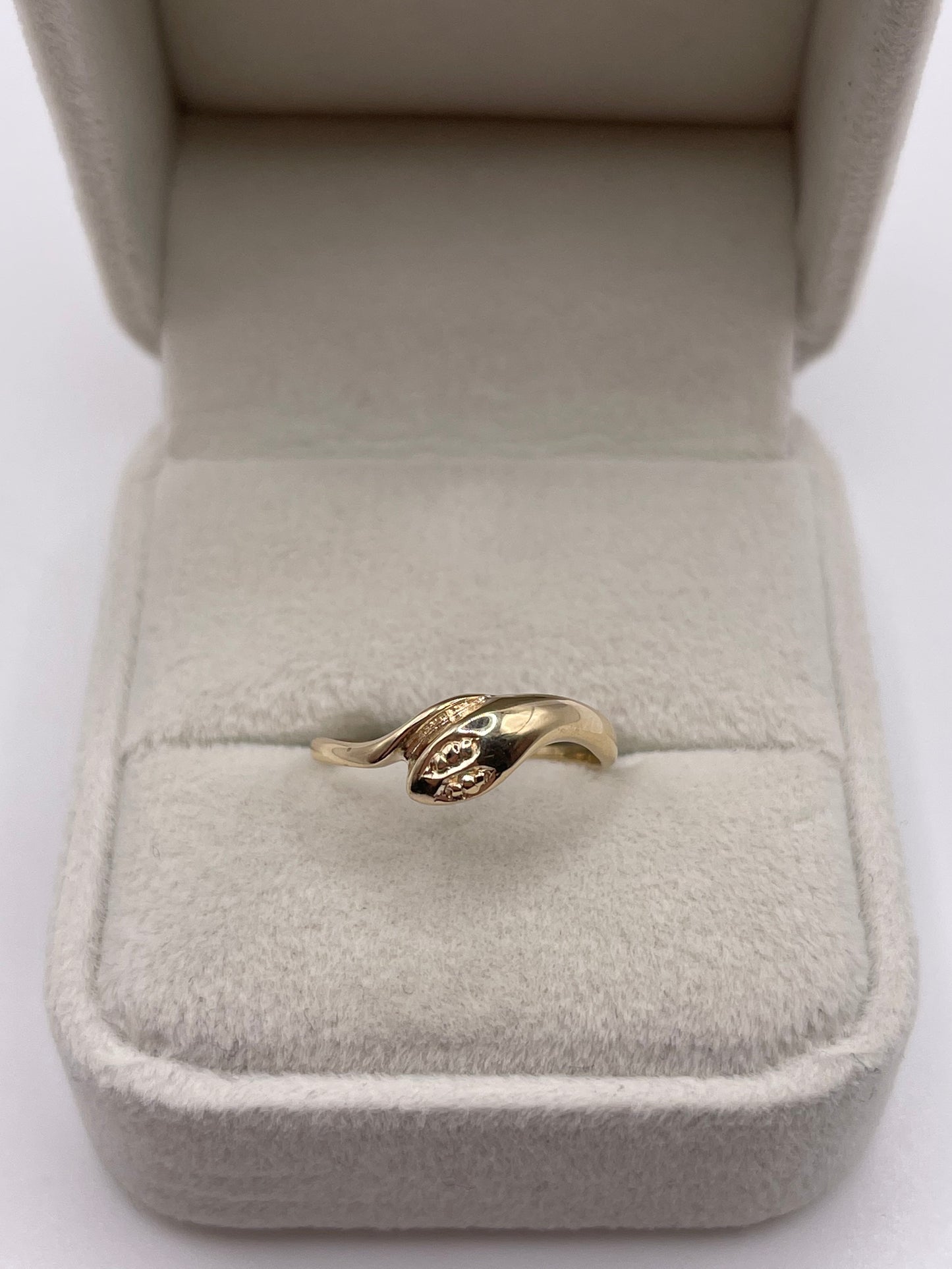 9ct gold snake ring