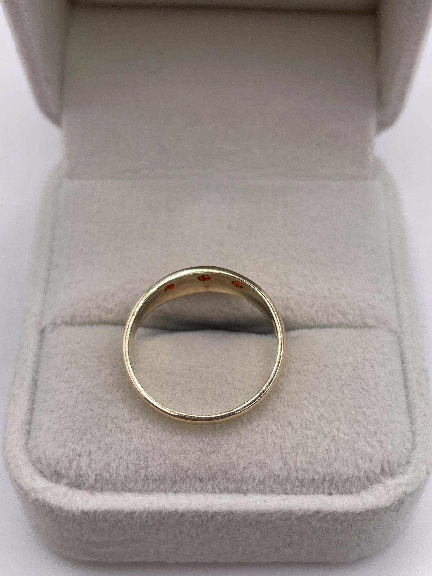 9ct gold garnet gypsy ring