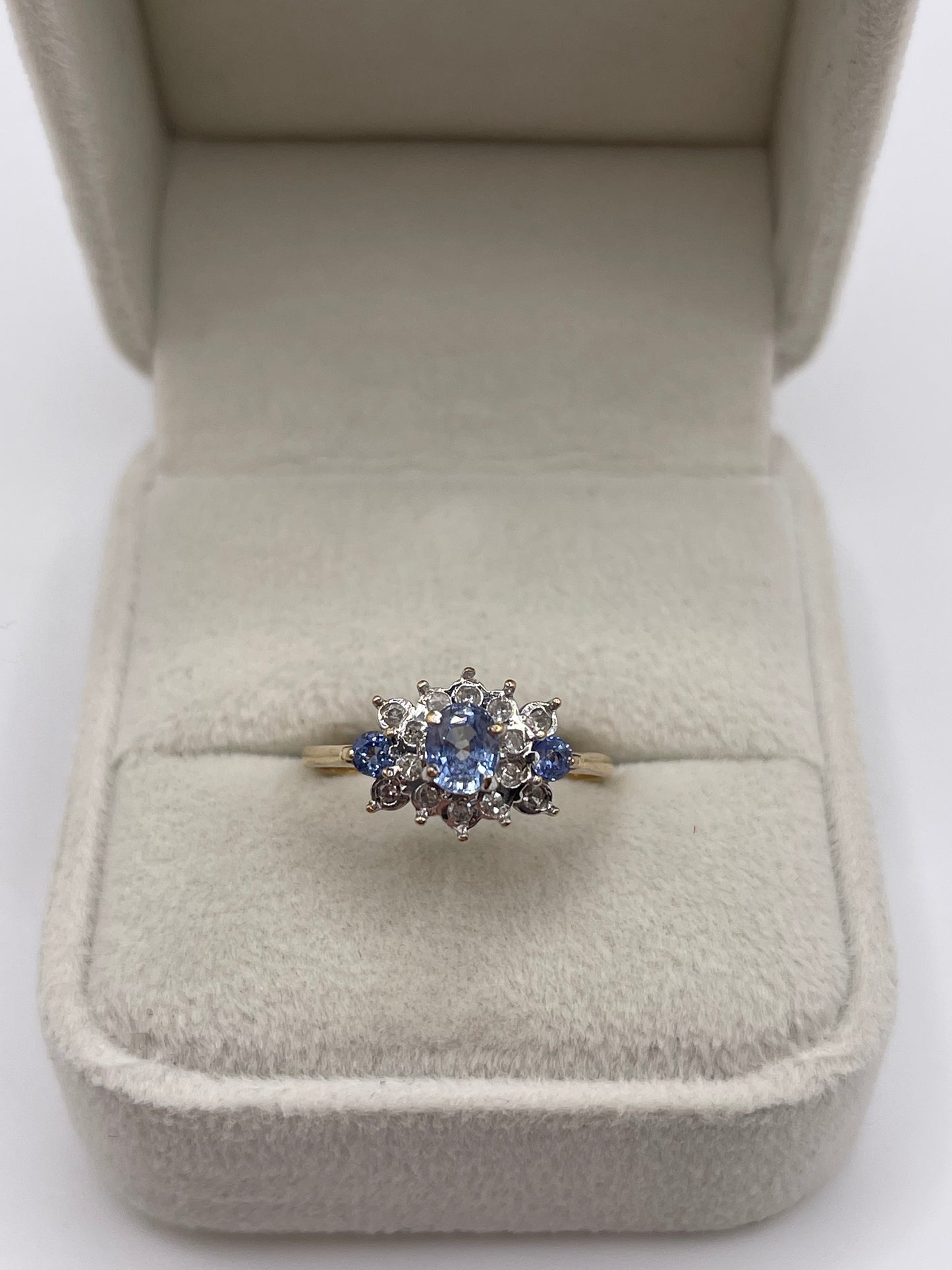 9ct gold sapphire and diamond ring