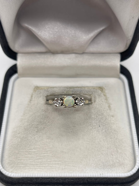 9ct gold opal and diamond ring