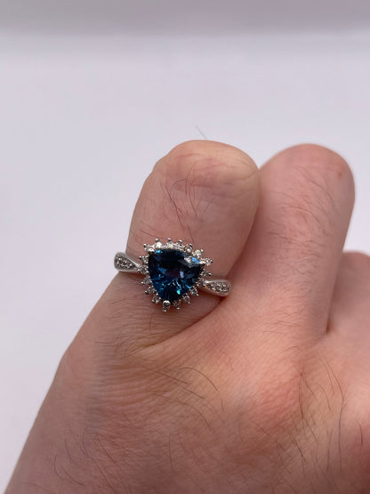 9ct white gold topaz and diamond ring