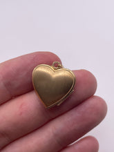 Load image into Gallery viewer, 9ct gold locket pendant
