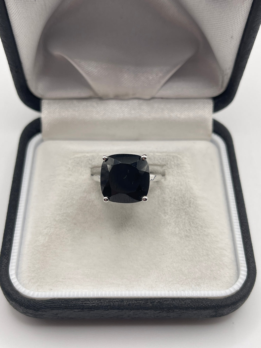 Silver black spinel ring