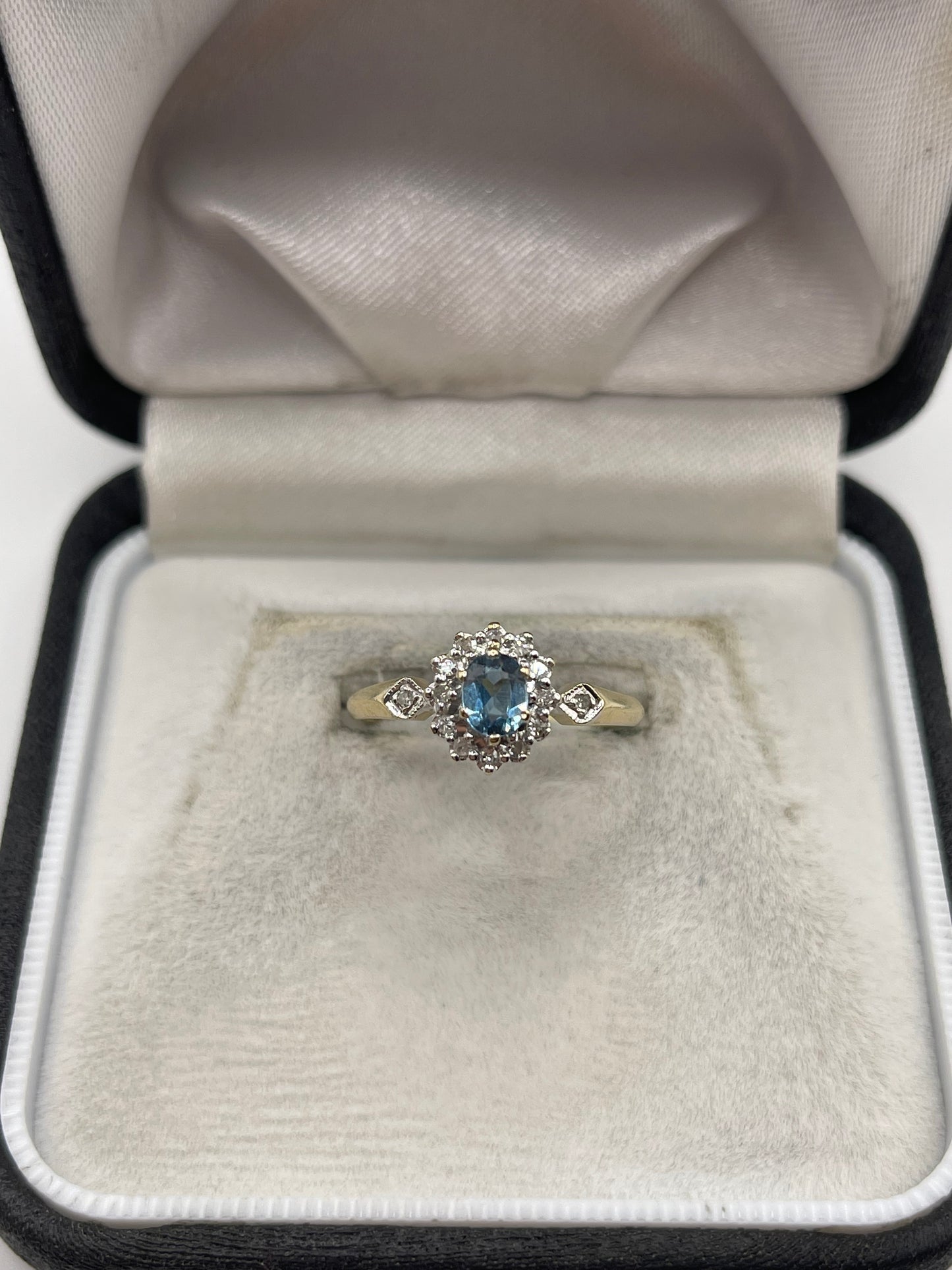 9ct gold topaz and diamond ring