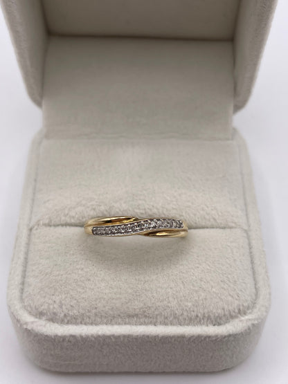 9ct gold diamond ring