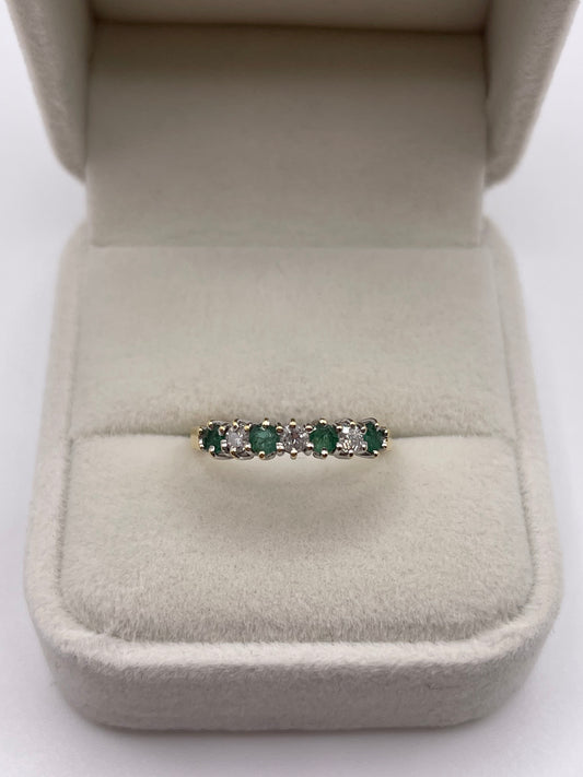 18ct gold emerald and diamond ring