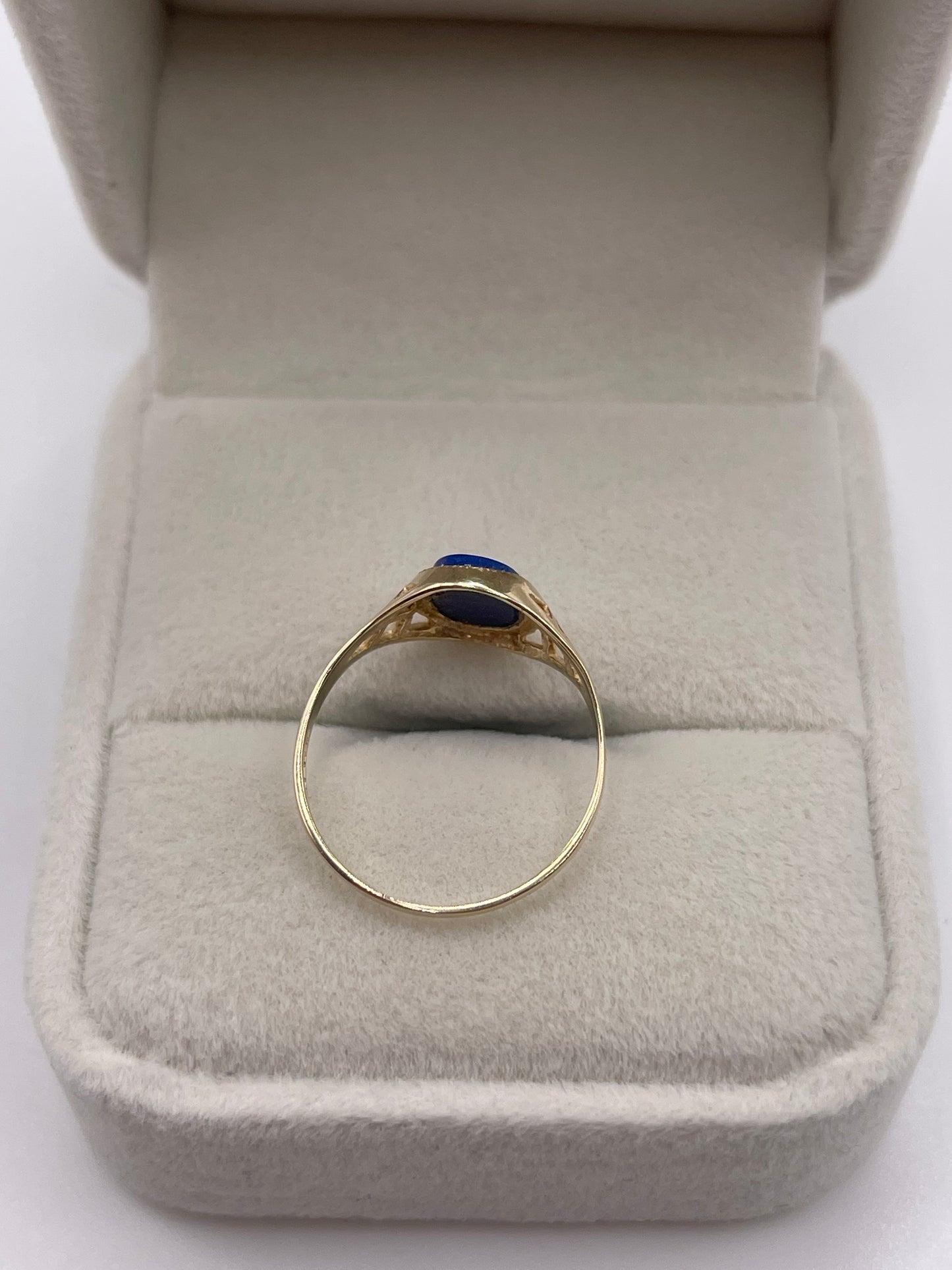 9ct gold lapis lazuli signet ring
