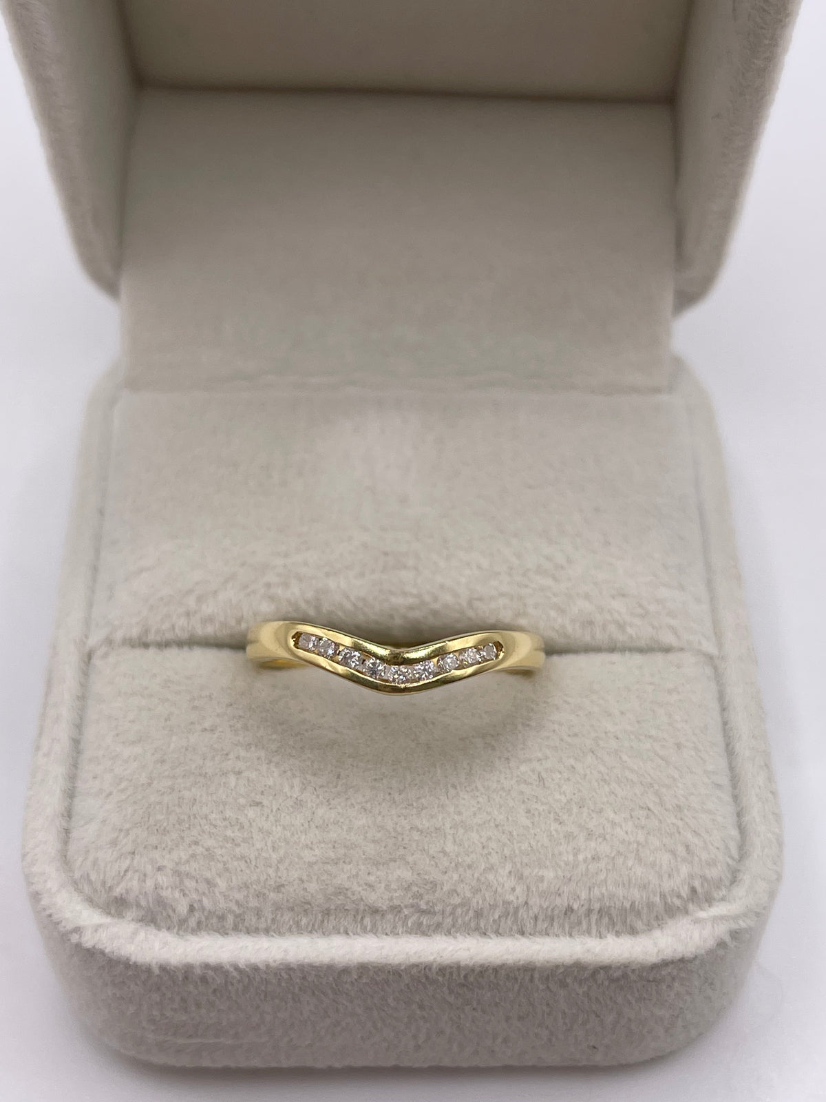 18ct gold diamond wishbone ring