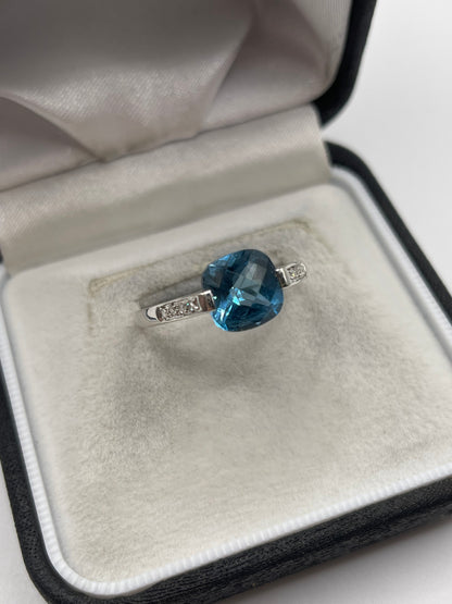 9ct white gold topaz and diamond ring