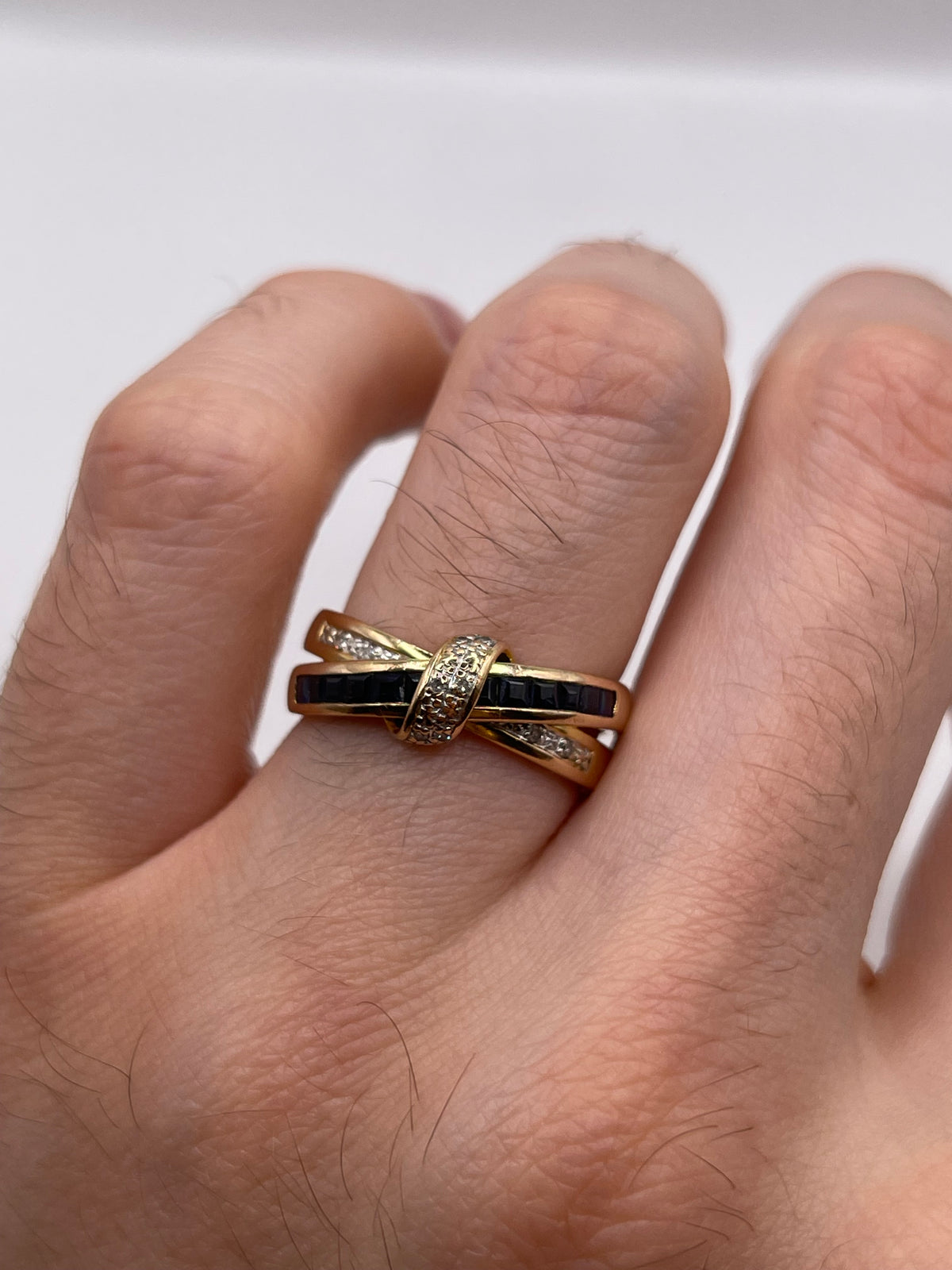 9ct gold sapphire and diamond ring