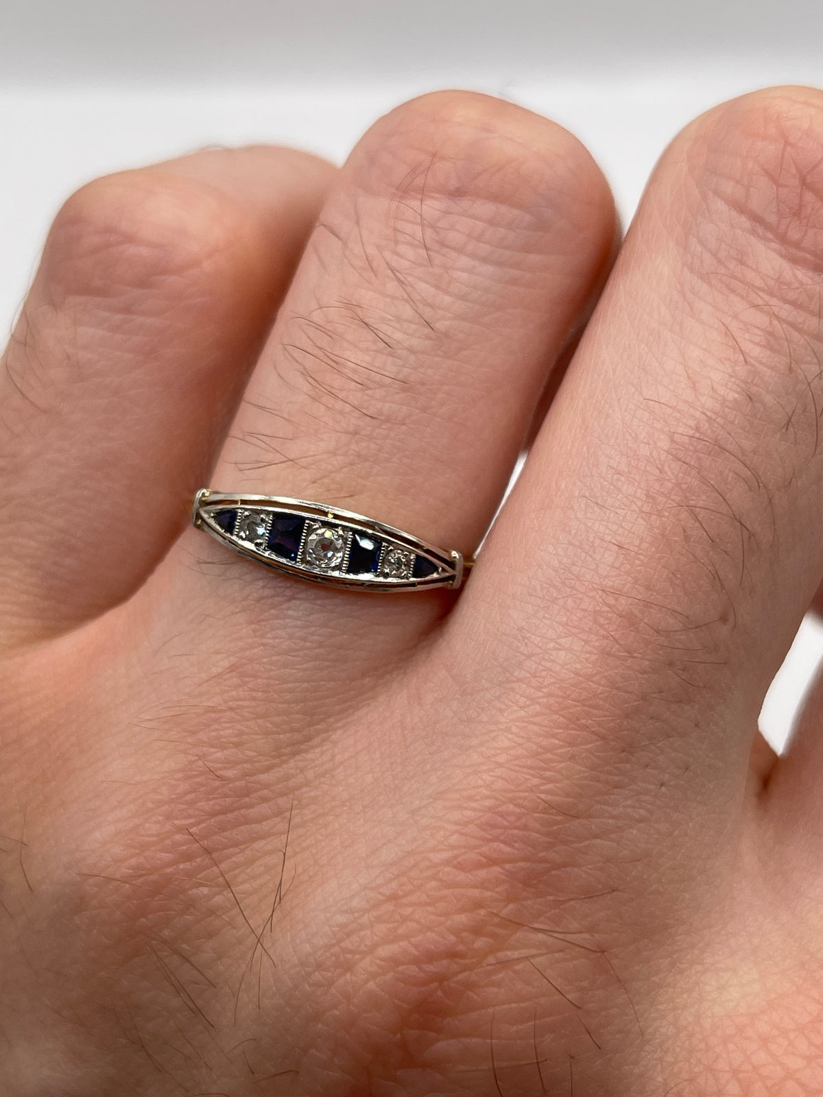 18ct gold sapphire and diamond ring