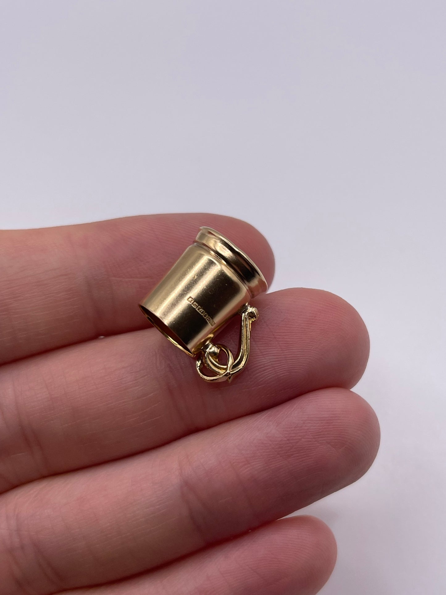 9ct gold tankard charm