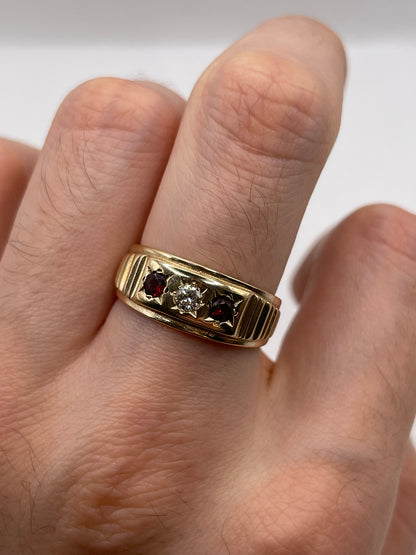 9ct gold garnet and diamond gypsy ring
