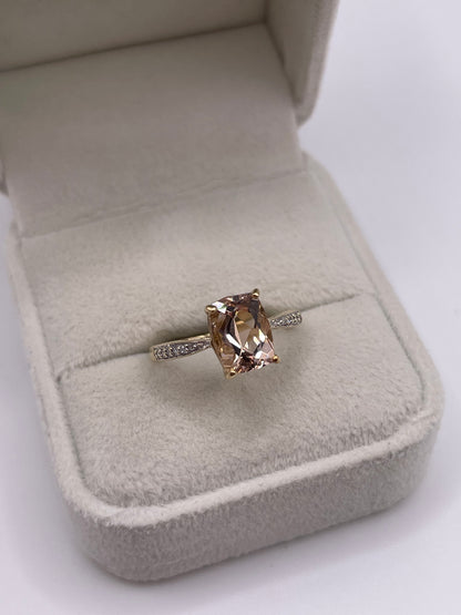 9ct gold morganite and diamond ring